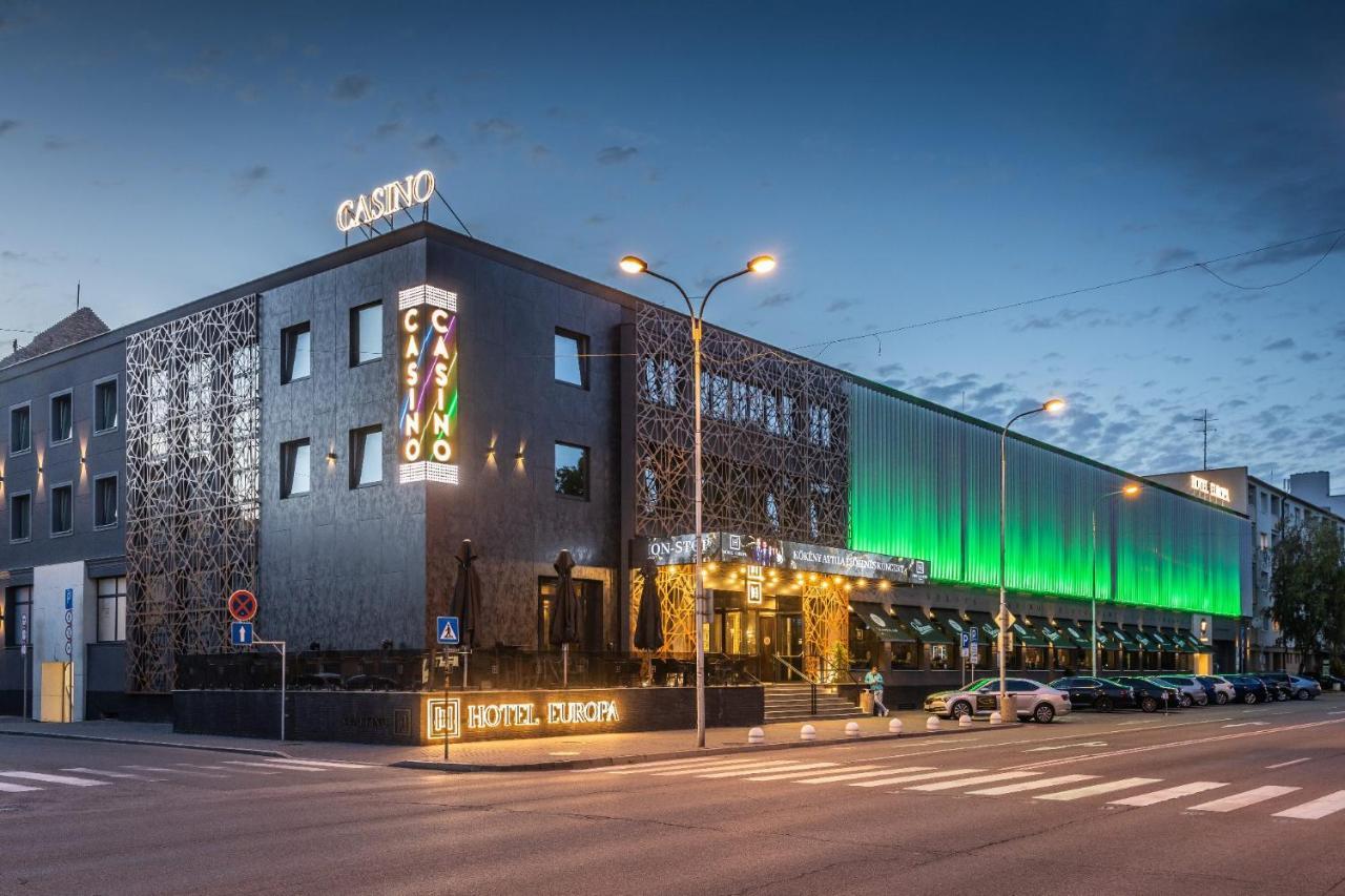 Hotel Europa Komarno Exterior photo